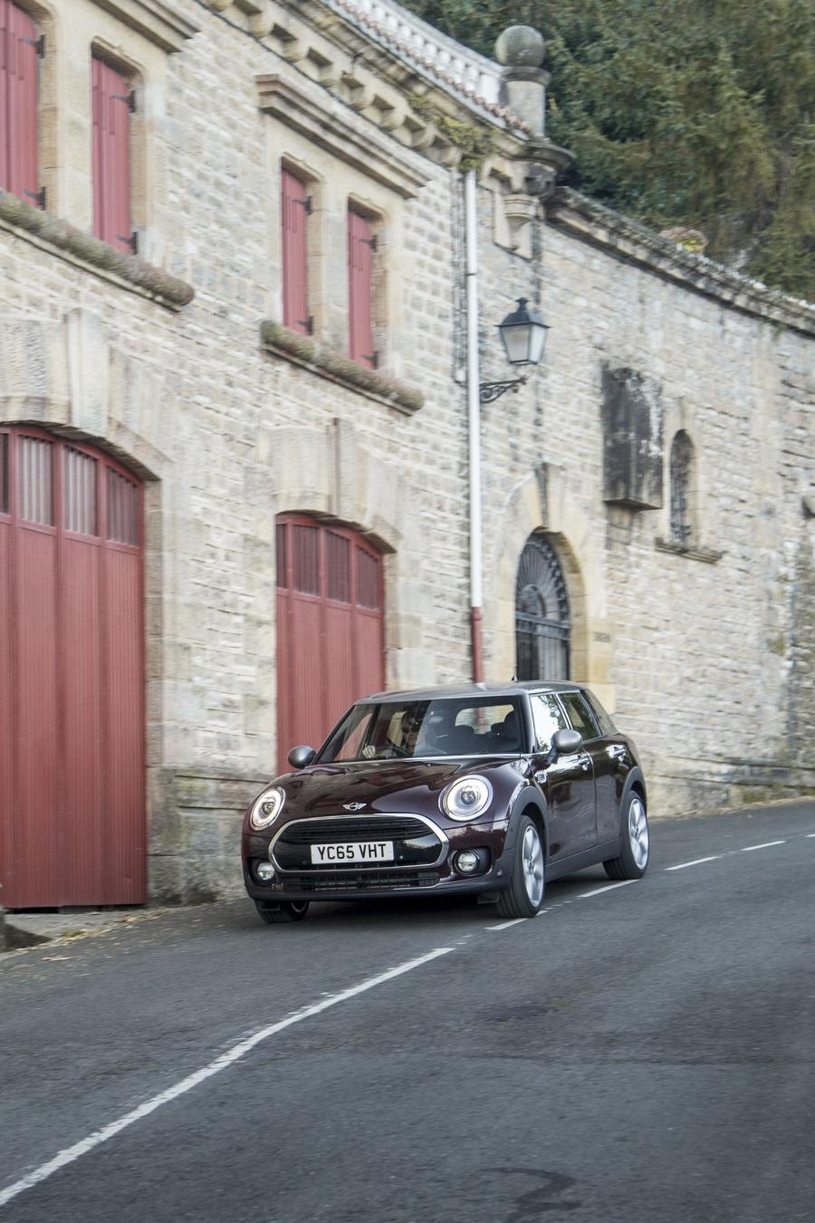  Mini Cooper D Clubman 2015 года  (UK) (фото 71 из 127)